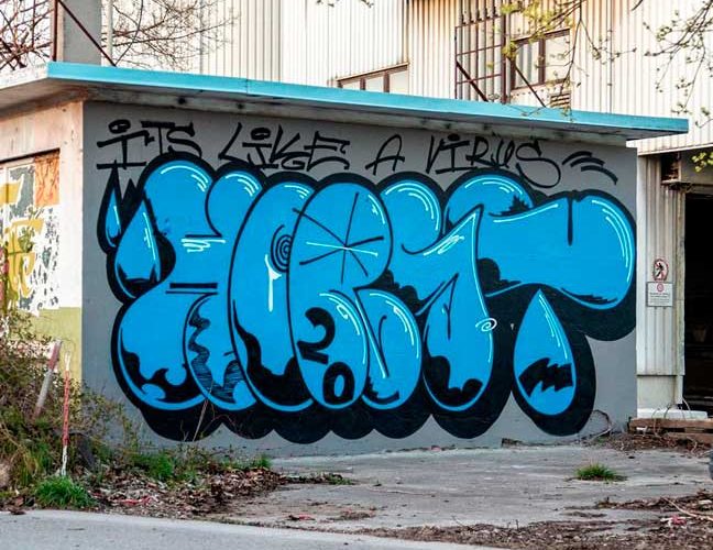Graffitipedia graffiti Bubble Letters on a wall